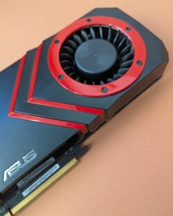 Carte graphique ASUS ATI Radeon HD 5870 1 GB GDDR5 – Image 2
