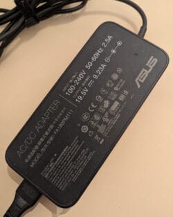 Adaptateur secteur ASUS 180 Watts (FA180PM111) 19,5V / 9,23A