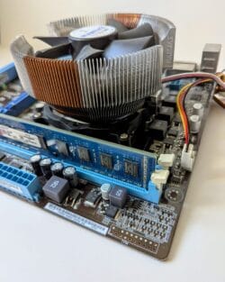 Kit évolution : carte mère ASUS + Processeur Intel Core i5 + 8Go de RAM – Image 3
