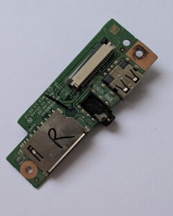 Vue de dessus d'un composant de remplacement (carte usb / audio / sd) pour PC Acer Aspire ES1 series