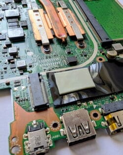 Carte Mère Asus Vivobook M712 M712D X712DA Ryzen 7 3700U - 4Go RAM (60NB0PI0-MB1300) – Image 2